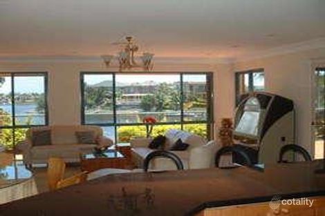 Property photo of 31 Martinique Way Clear Island Waters QLD 4226