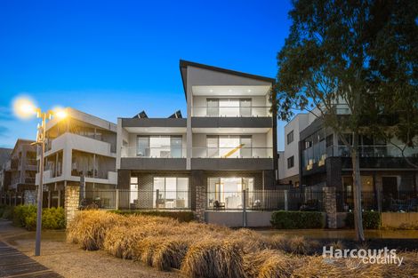 Property photo of 13 The Strand Caroline Springs VIC 3023