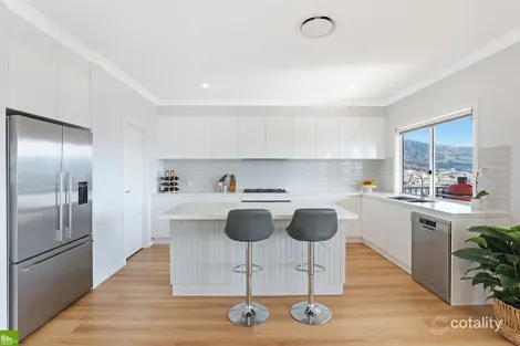 Property photo of 17 Ashton Close Albion Park NSW 2527