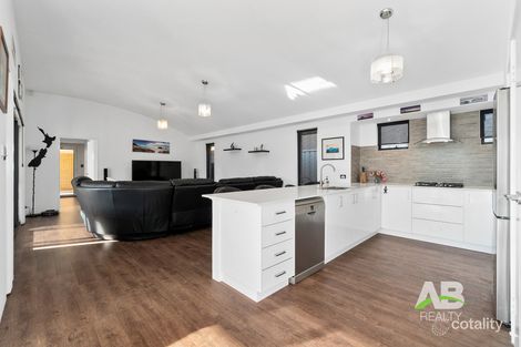 Property photo of 47 Rosinski Circle Tapping WA 6065