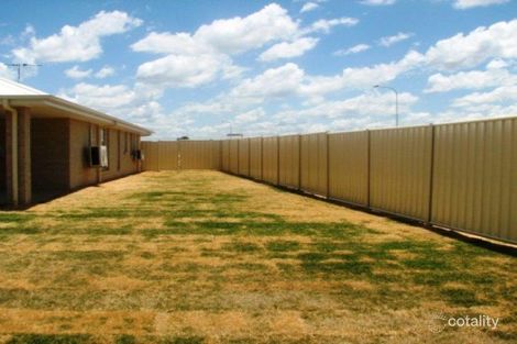 Property photo of 1 Lakeside Drive Emerald QLD 4720