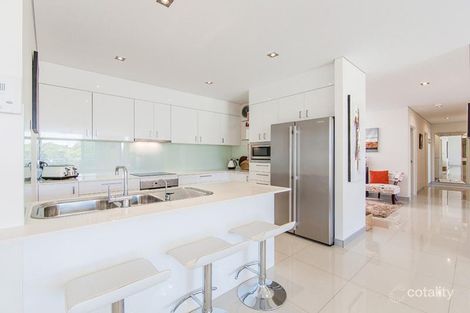 Property photo of 11/17 Marine Parade Redcliffe QLD 4020