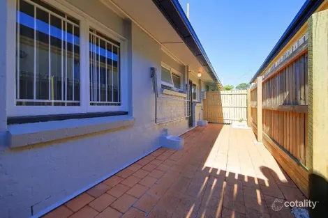 Property photo of 2/19 Gladstone Street Coorparoo QLD 4151