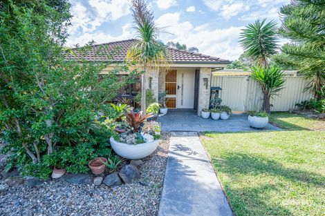Property photo of 2 Polonius Street Rosemeadow NSW 2560