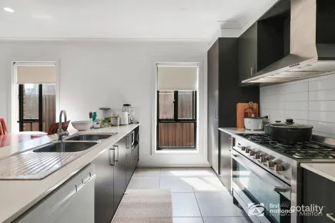 Property photo of 4 Monaco Grove Strathtulloh VIC 3338