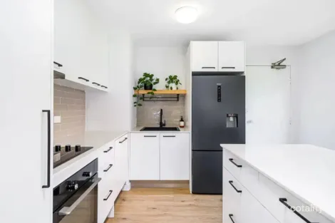 Property photo of 1/44 Coolangatta Road Coolangatta QLD 4225