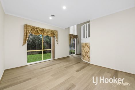 Property photo of 20 Delhuntly Rise Narre Warren South VIC 3805