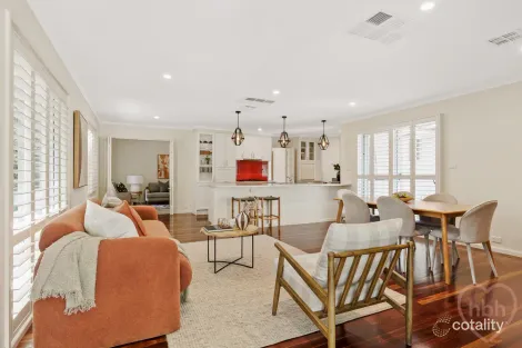 Property photo of 33 Collier Street Curtin ACT 2605