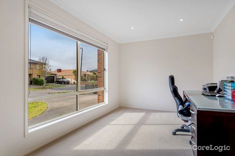 Property photo of 13 Peartree Court Roxburgh Park VIC 3064