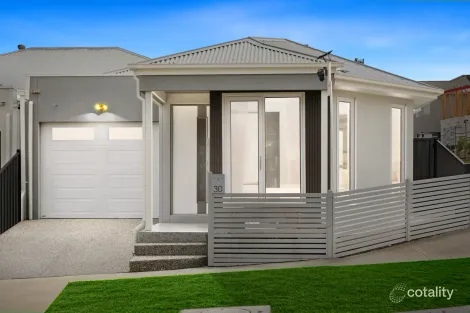 Property photo of 30 Lithic Road Craigieburn VIC 3064