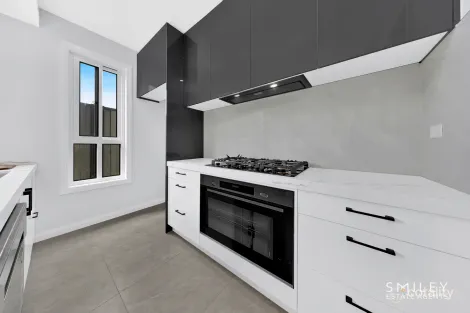 Property photo of 30 Lithic Road Craigieburn VIC 3064