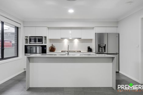 Property photo of 29 Arrowhead Avenue Leppington NSW 2179