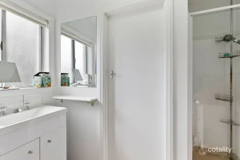 Property photo of 4/51 Barrabool Road Highton VIC 3216