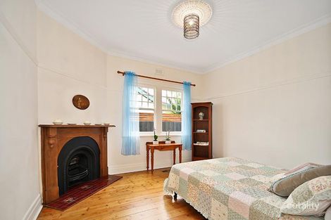 Property photo of 7 Calembeena Avenue Hughesdale VIC 3166