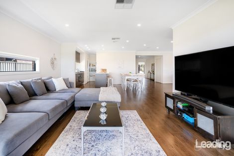 Property photo of 13 Parkside Avenue Romsey VIC 3434