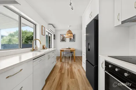 Property photo of 21 Brierty Street Wynnum West QLD 4178