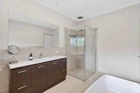 Property photo of 18 Joseph Avenue New Gisborne VIC 3438