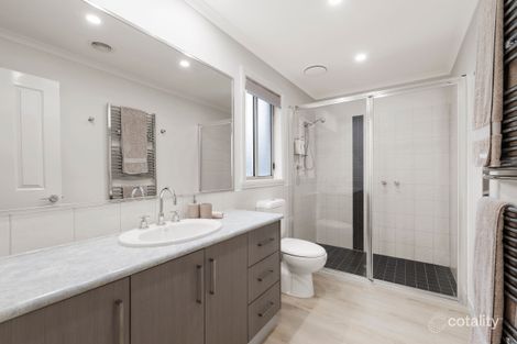 Property photo of 24 Neddletail Crescent South Morang VIC 3752