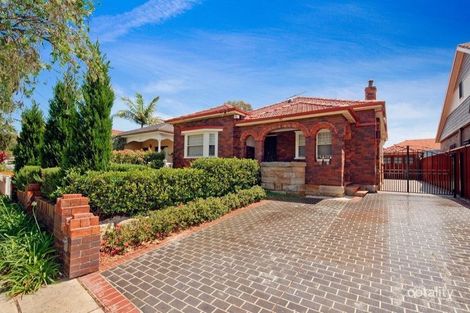 110 Minnamorra Ave, Earlwood, NSW 2206