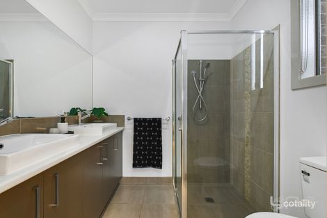 Property photo of 5 Luxor Drive Fraser Rise VIC 3336