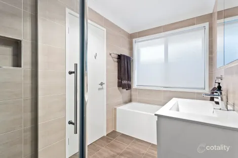 Property photo of 24 Highland Park Drive Horsley NSW 2530