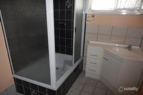 18 Rivoli Pl, Emerald, QLD 4720