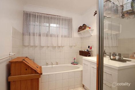 Property photo of 1/5 Corvi Court Lara VIC 3212