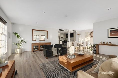 Property photo of 11/30 The Avenue Windsor VIC 3181