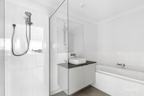 Property photo of 9 Consaw Street Armstrong Creek VIC 3217