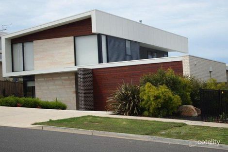 33 Province Bvd, Highton, VIC 3216