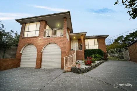 Property photo of 4 Montague Court Endeavour Hills VIC 3802