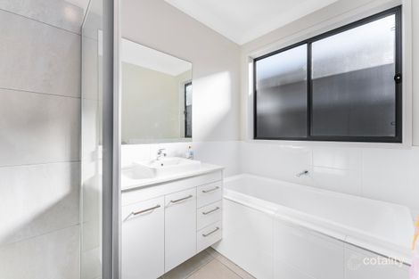 36 Limestone Ave, Spring Farm, NSW 2570