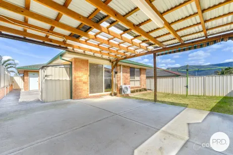 Property photo of 91 Horsley Drive Horsley NSW 2530