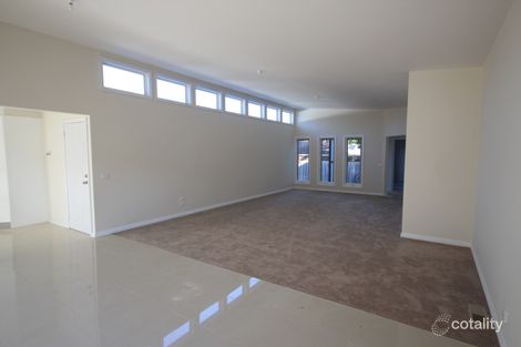 2/19 Lloyd St, Knoxfield, VIC 3180