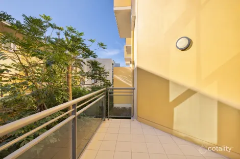 Property photo of 212/637-641 Pittwater Road Dee Why NSW 2099