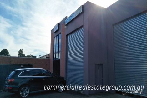 18 Deblin Dr, Narre Warren, VIC 3805