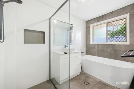 Property photo of 1 Maidstone Place Robina QLD 4226