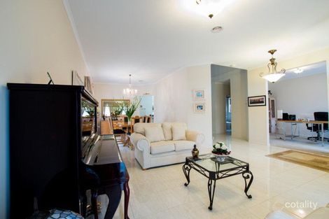 Property photo of 3 Lowanna Street Berwick VIC 3806