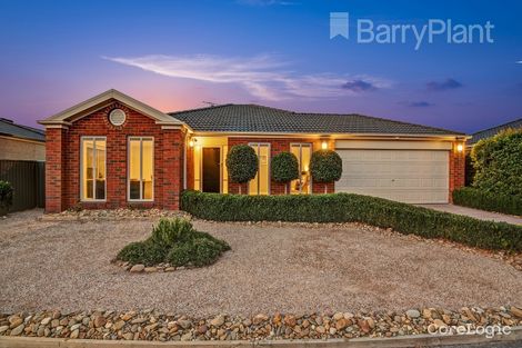 Property photo of 32 Hindmarsh Drive Manor Lakes VIC 3024