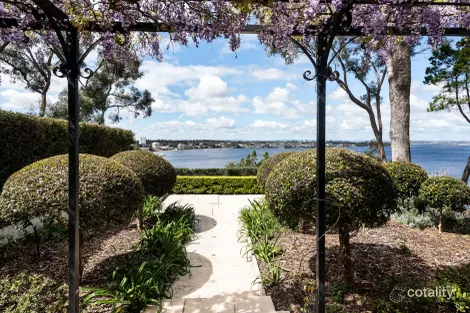 4/6 Bindaring Pde, Claremont, WA 6010