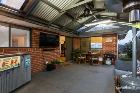 Property photo of 1 College Square Bacchus Marsh VIC 3340