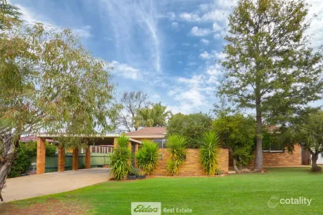 Property photo of 2 Jolly Place Griffith NSW 2680