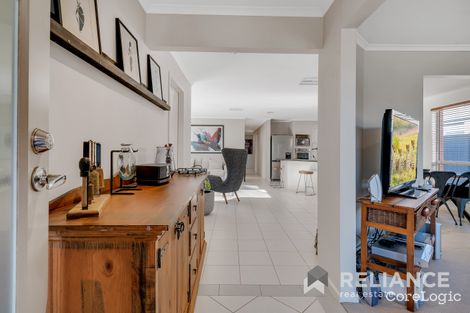 Property photo of 33 Barwick Gardens Point Cook VIC 3030
