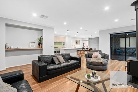 Property photo of 20 George Street Taylors Hill VIC 3037