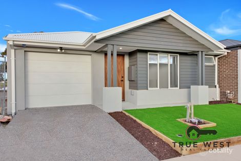 Property photo of 10 Aaron Road Tarneit VIC 3029