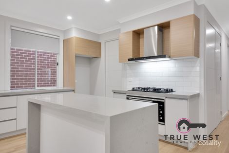 Property photo of 10 Aaron Road Tarneit VIC 3029