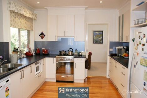 Property photo of 42 Blue Hills Avenue Mount Waverley VIC 3149