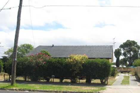 1 Bradley St, Newport, VIC 3015