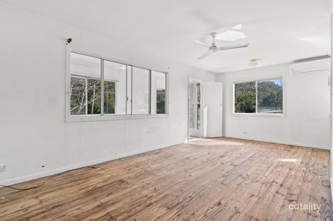 Property photo of 6 Baraang Drive Broadwater NSW 2472