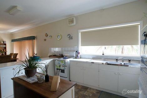 Property photo of 52 Myamba Parade Surfside NSW 2536
